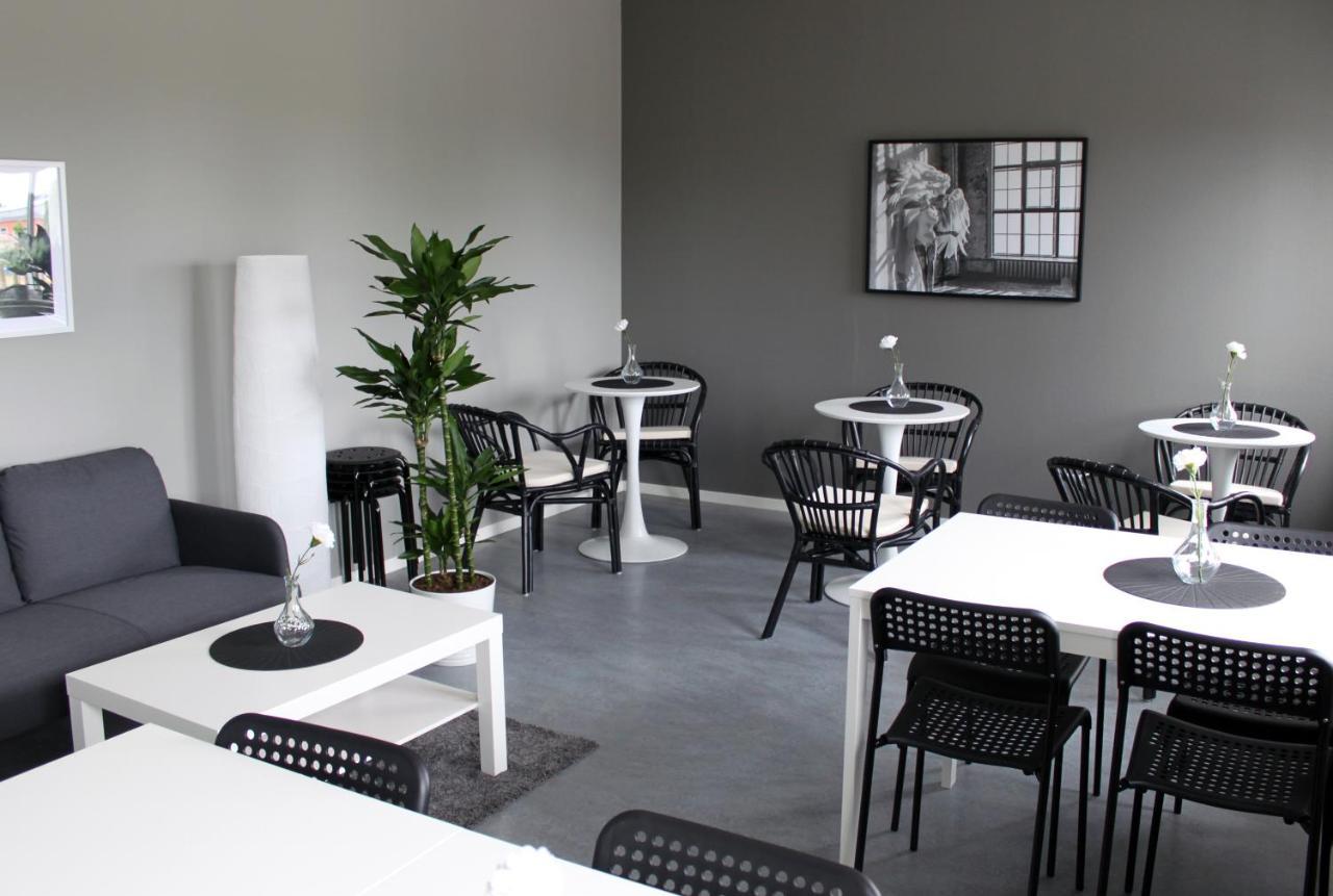 De La Gardie Park Vandrarhem Hostel Lidköping Eksteriør bilde